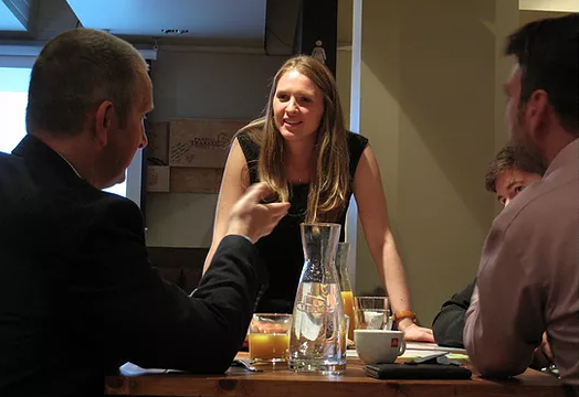 Le Blog 51 Kellie Noon delivering training